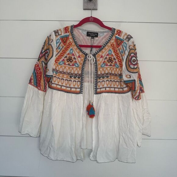 Feathers by Tolani Medium Embroidered White Tie Front Blouse New without Tags - Picture 1 of 5